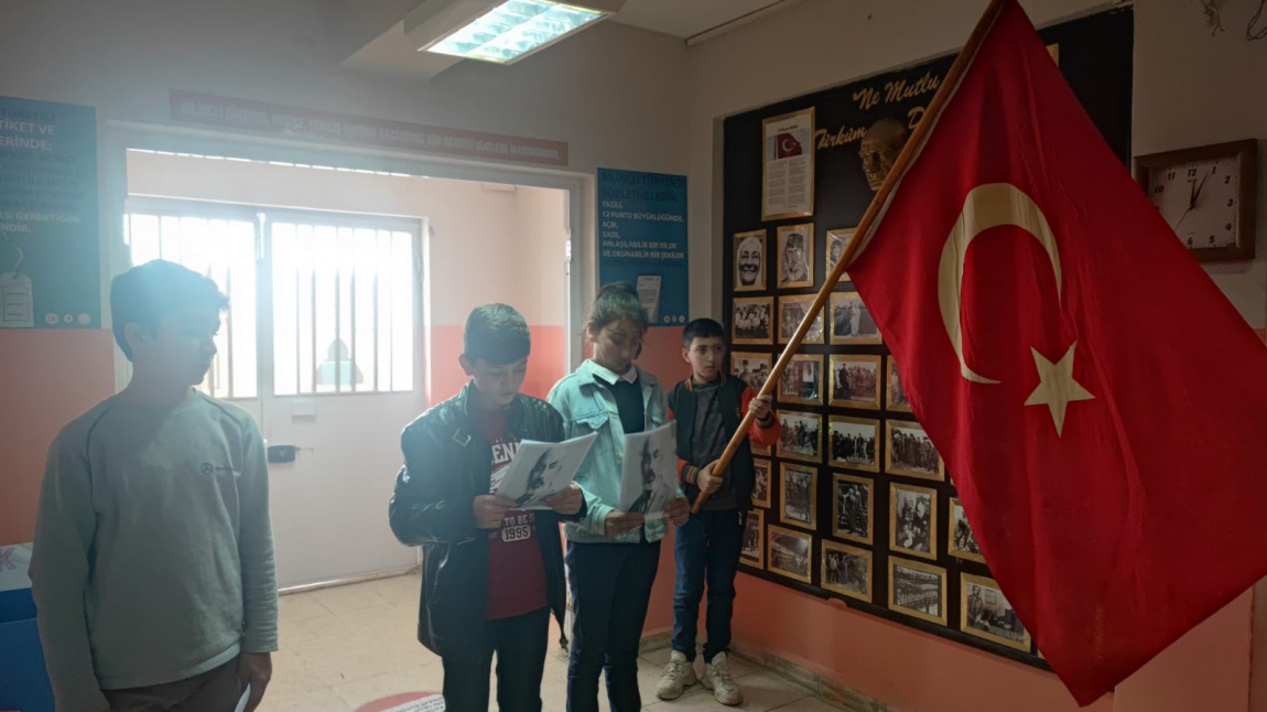 12 Mart İstiklal Marşının Kabulü ve Mehmet Akif ERSOY'u Anma Günü Etkinlikleri Töreni Okulumuzda Yapıldı.